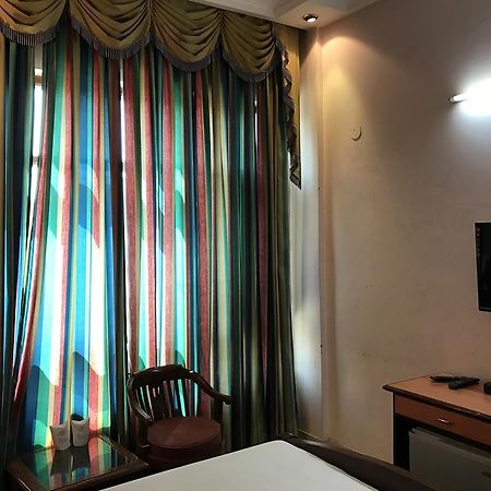 Hotel D R International Ambāla Екстериор снимка