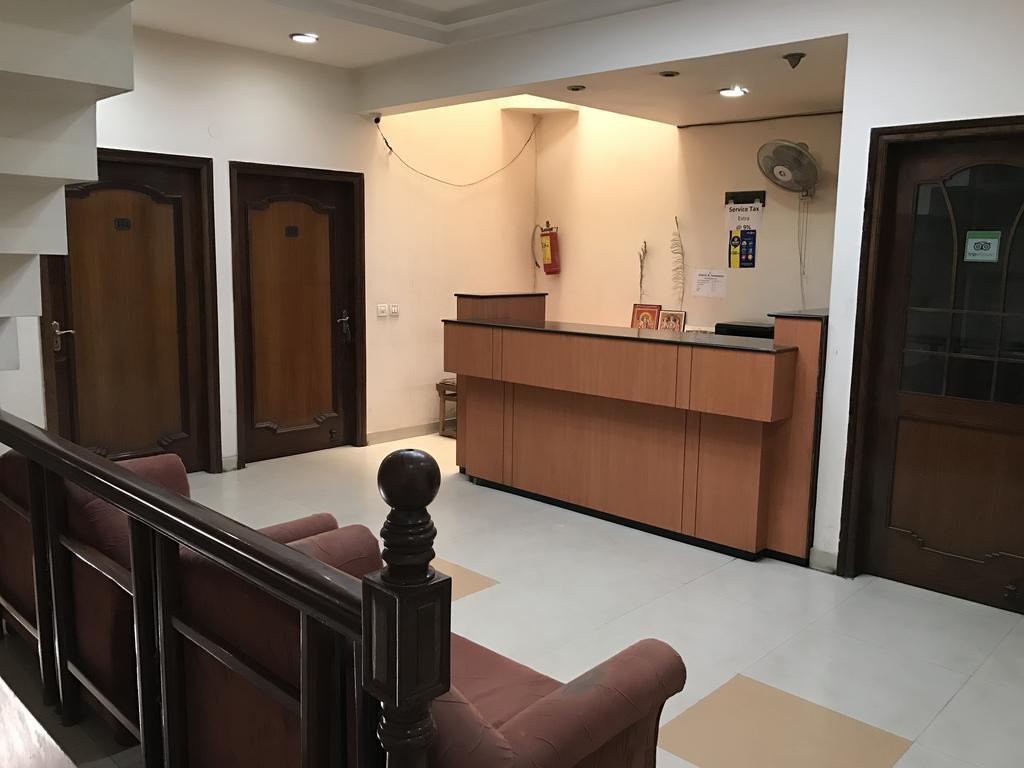 Hotel D R International Ambāla Екстериор снимка